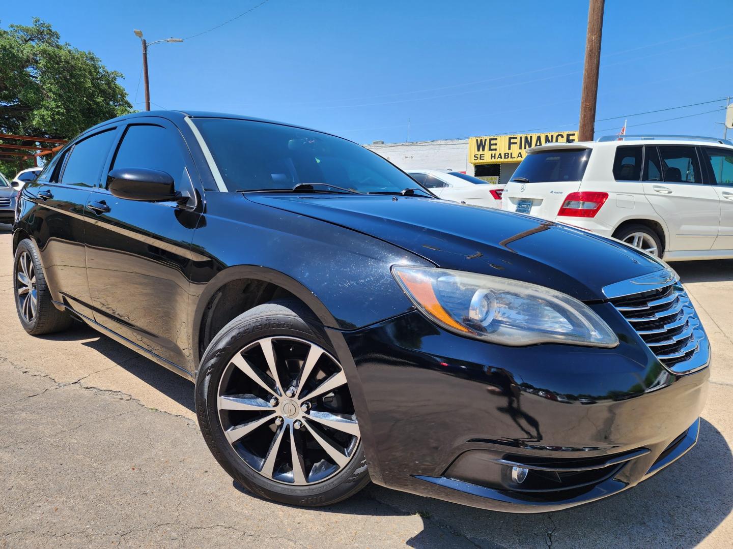 2014 /BLACK Chrysler 200 Touring (1C3CCBBG9EN) with an 3.6L V6 DOHC 24V FFV engine, 6-Speed Automatic transmission, located at 2660 S.Garland Avenue, Garland, TX, 75041, (469) 298-3118, 32.885551, -96.655602 - CASH$$$$$$$ 200 TOURING!! This is a very well cared for 2014 CHRYSLER 200 TOURING! SUPER CLEAN! Come in for a test drive today. We are open from 10am-7pm Monday-Saturday. Call us with any questions at 469.202.7468, or email us at DallasAutos4Less@gmail.com. - Photo#0